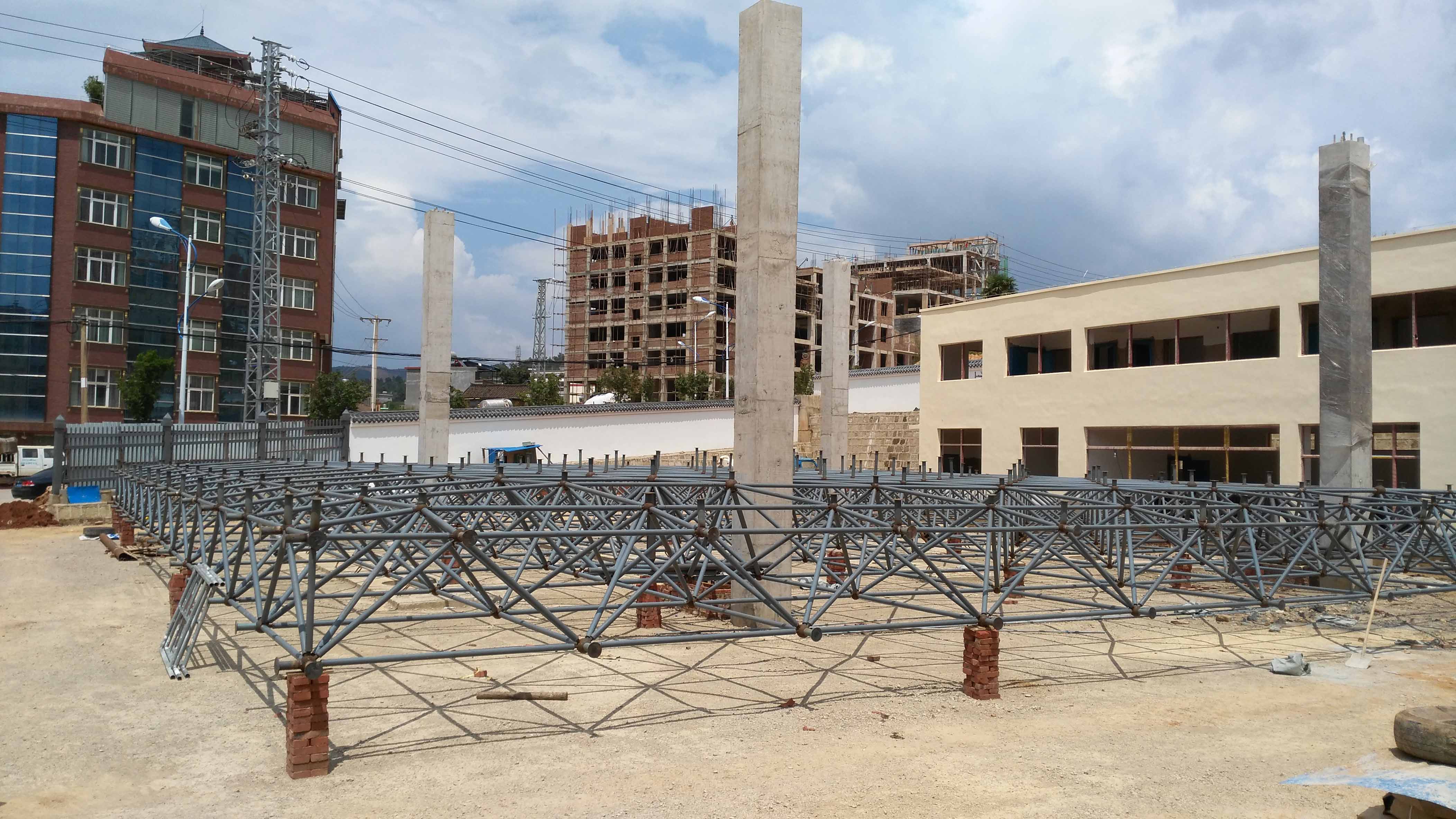 凌海小型加油站网架